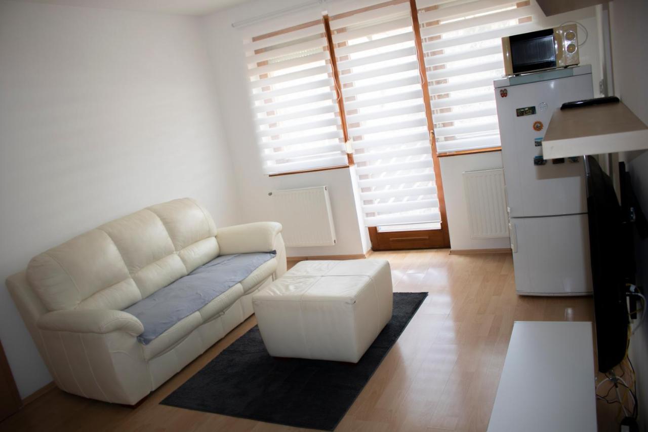 Csalogany Apartman Apartment เซคซาร์ด ภายนอก รูปภาพ